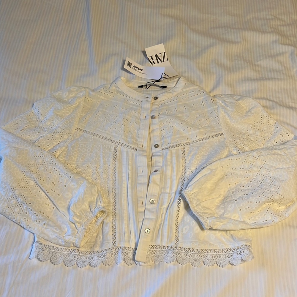 Zara White Eyelet Blouse / Jacket